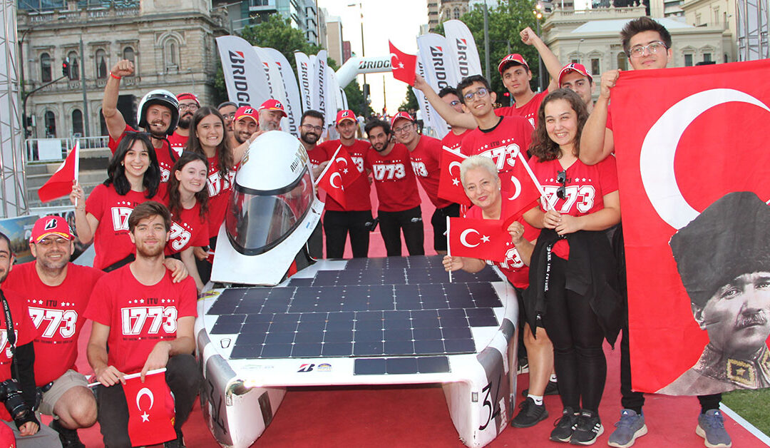 İTÜ ZES Güneş Arabası Ekibi Avusturalya BWSC 2023’te yarıştı